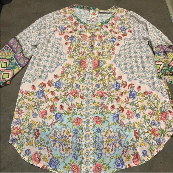 Johnny Was Tempo button top - Picture 3 of 9